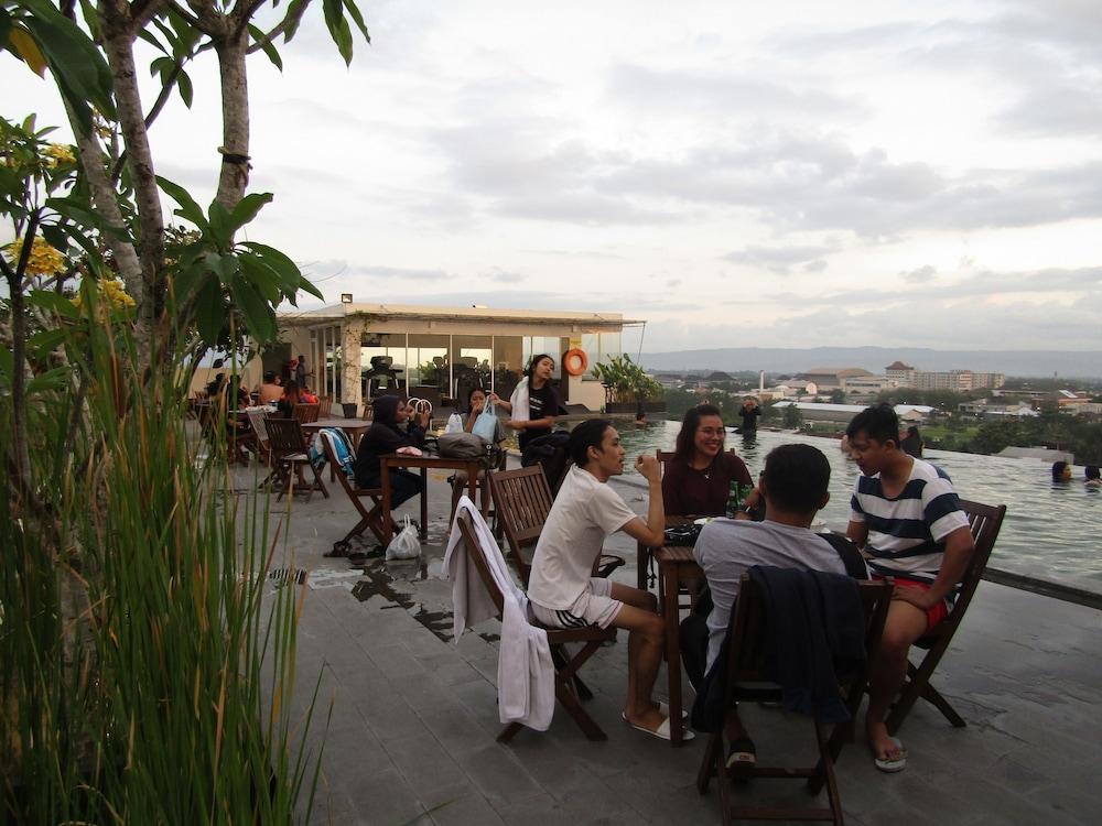 Student Park Hotel Maguwo Exterior foto